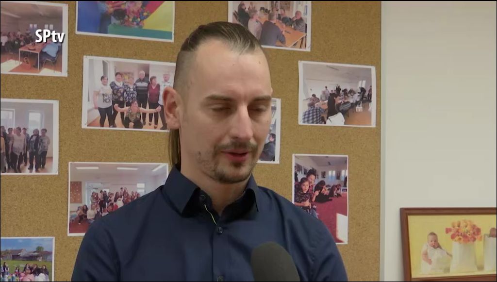 Az Izsapi Képviselővel Beszélgettünk